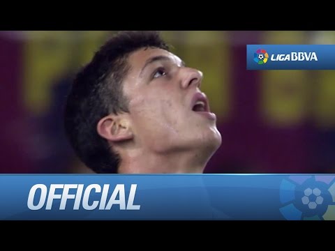 Clara ocasión de Capa que sale por derecha de portería