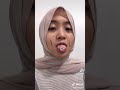Jilbab Hot Julur Lidah