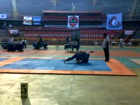 Borracha Gracie Barra Caveirinha.