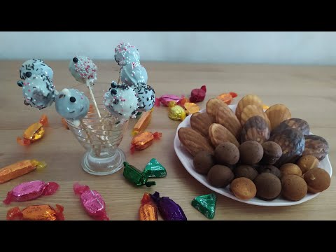 Najla makes some yummy Cake Pop's 👌كيك بوبس بآلة بيم