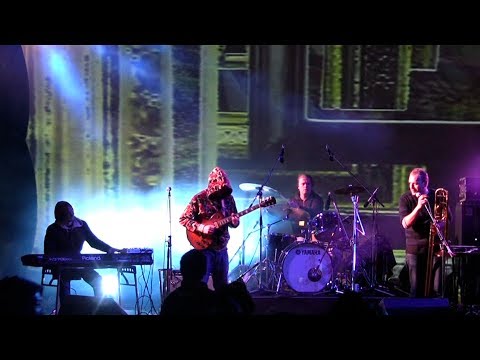 Patpong – Pest (Live in Japan)
