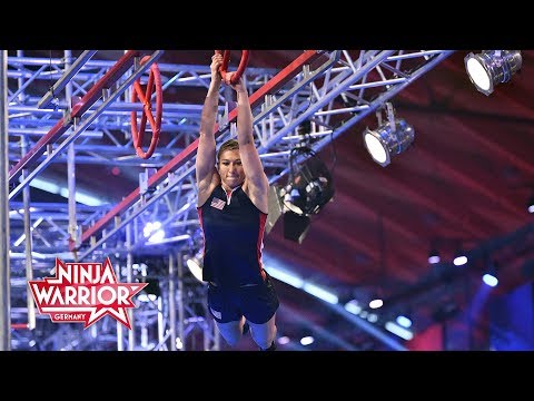 Wonder Woman Jessie Graff steals the show from the men | Ninja Warrior Germany 2019