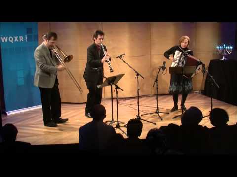 Dave Levitt Klezmer Trio: Tumler's Bulgar  (American klezmer)