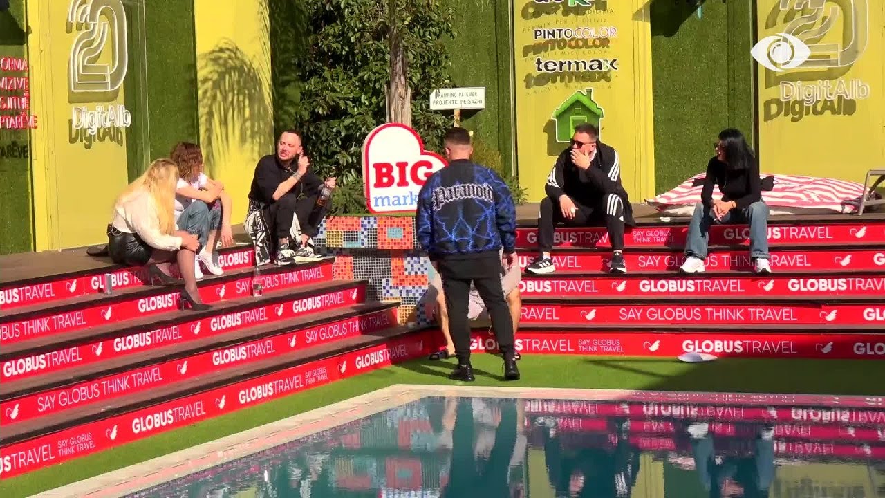 Je fotokopje, debat mes Julit dhe Gracianos: Je frymëzuar nga...