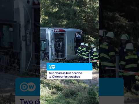 Bus carrying tourists to Oktoberfest crashes in Germany | DW News