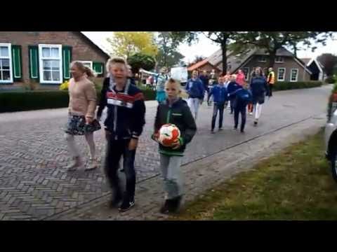 Wandelvierdaagse 2016 Dag 2 in Dorp Rouveen