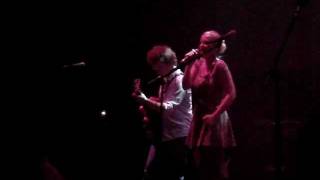 Anneke Van Giersbergen ft. Danny Cavanagh - The Blower's daughter