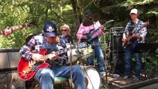 Elvin Bishop jamming with friends at the Dixon Ranch in Woodacre July 4, 2018