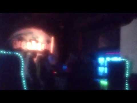 Priteo - Terror - (con Inés Pardo,Mítiko y Uve) - (Directo - Weekend - León - 2013)