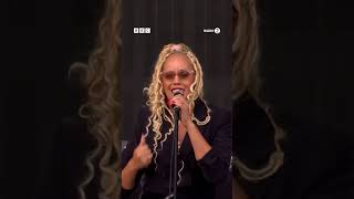 Soul II Soul performing Keep On Moving will never get old 🧡