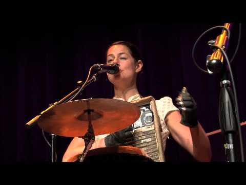 Elephant Revival - "Rogue River" (eTown webisode #608)