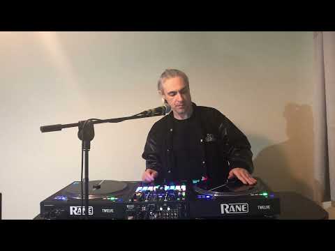 HOW TO DO A CHIRP FLARE SCRATCH COMB0