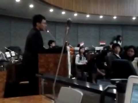 Miggoy Cordero at the Model United Nations Assembly
