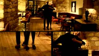 Max Raabe schwingt das Tanzbein