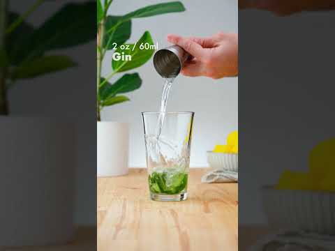 Eastside - a mint and cucumber cocktail 🥒