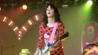 Katy Perry - Pulling a Random Face (live at O2 Academy Birmingham 25.08.2009)