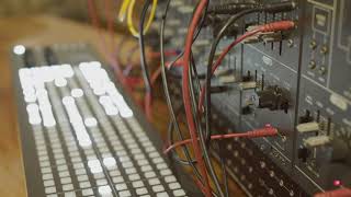 Video thumbnail for Polyend Seq & Roland 100M Vintage Modular synthesizer by Polyend