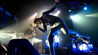 Julian Casablancas - River Of Brakelights (Acoustic at Viva Radio)