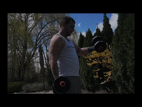 DAY 21 spring cut outside with it…. #gymvlog #homeworkout #motivation