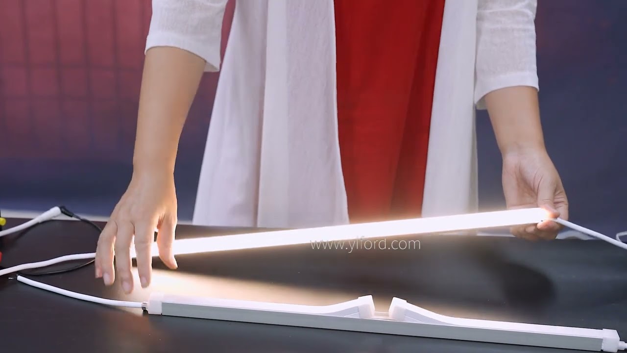 Seamless docking process-- LED waterproof light strip