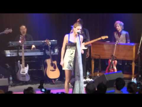 Joss Stone - Jet Lag/Tell Me What We're Gonna Do Now/ Turn Your Lights Down Low