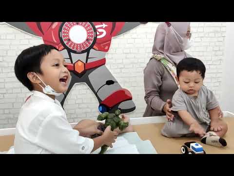 Anak Umur 4 Tahun sudah berani di Sunat. #SAFUBOT #sunat #sunatlaser  #summarecon #summareconbekasi