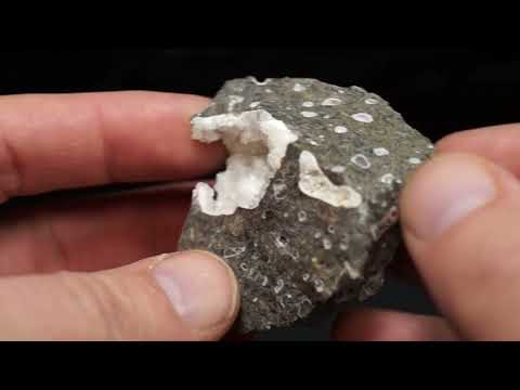 Thompsonite, Pustý Vrch, Folknáře, Děčín, Děčín District, Ústí nad Labem Region, Czech Republic