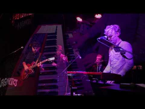 THE MAGIC TOUCH "Dark End Of The Street" Reggae Ska Rocksteady Live Gig at "Cortina Bob" Berlin