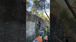 Video thumbnail of Problem 3 (El Mur), 6b. Salvanebleau