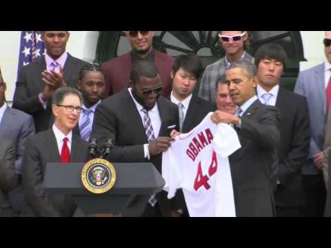 Obama poses for a selfie with David Ortiz