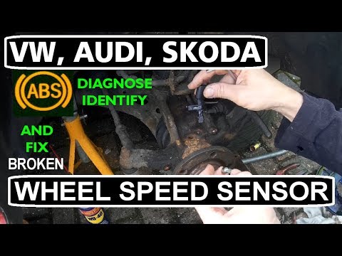 Where is the vehicle speed sensor located in Skoda S100