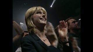 Olivia Newton John (Grease) Bee Gees 1997