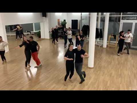 Salsa Mittelstufe bis Fortgeschrittene Nicole & Juan Carlos