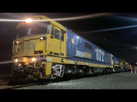 Down 7737V Pacific National empty grain train with 8172 X50 G523 (FA) departing Gheringhap 29/4/2025