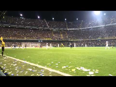 "La 12 Ganes o pierdas me importa una mierda..." Barra: La 12 • Club: Boca Juniors