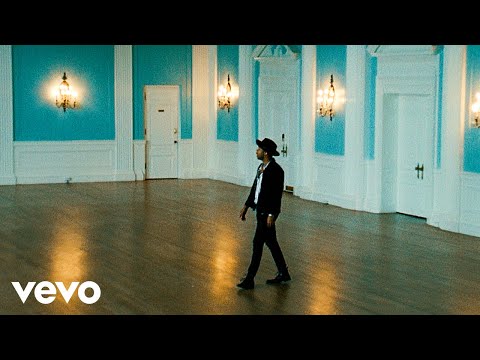 Mobley - Nobody's Favourite (Official Video)