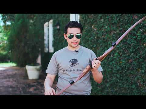 Guaraguao Archery. Showing El GÜINCHO LongBow. Subtitled English/ Español.