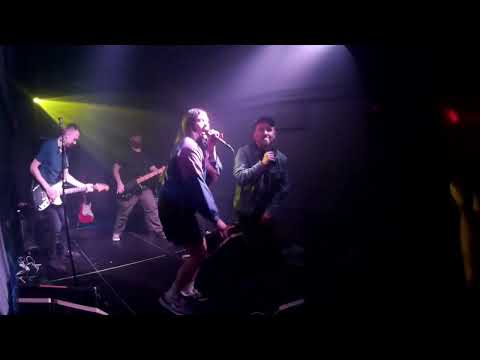 10 rođendan RavnoDo Dna   21 VEK 01 Northern man with Dina Jashari, 31 03 2022, DvaOsam, Zagreb