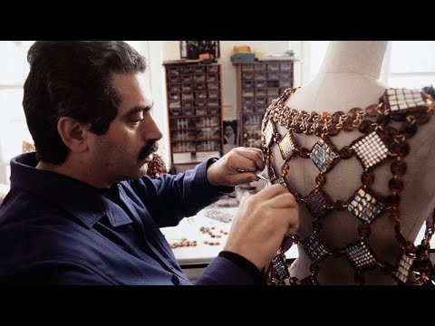 الموت يُغيّب مصمم الأزياء الإسباني باكو رابان عن 88 عاماً في فرنسا