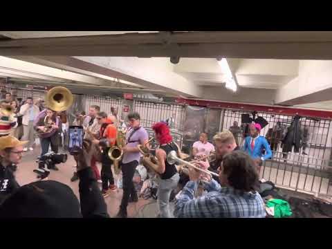 Leo P With Lucky Moon Zooz 1 #luckymoonzooz #toomanyzooz #moonhooch #luckychops