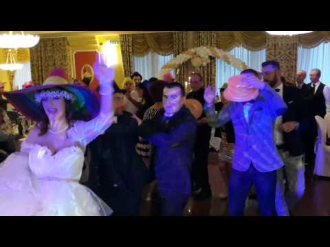 Divertimento al Matrimonio con Trenino, Gadgets Divertenti, Balli - La Masseria Francesco Barattucci