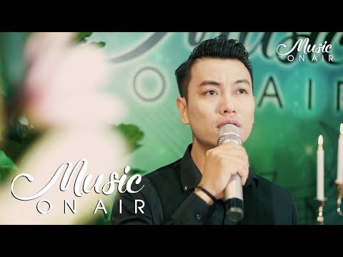 Ai khóc ai cười - Phúc Lâm