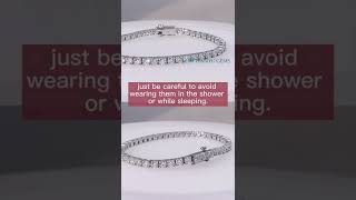How to Wear a Diamond Tennis Bracelet：Tennis Bracelet Fashion Tips#shorts #diamond #tennis #design