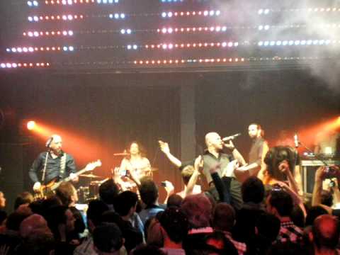 09.04.2011 Amsterdam - Yüksek Sadakat, Live it up (Turkey)