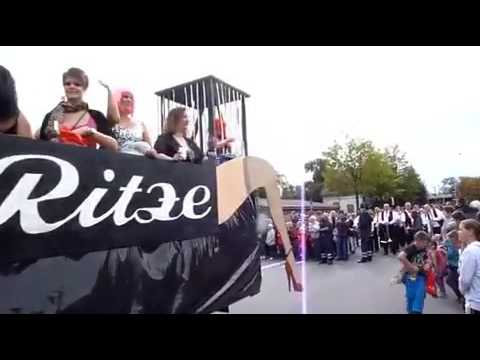 Festumzug eröffnet Rodenkircher Markt