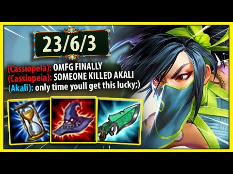 THE ENTIRE TEAM WAS FLAMING THE TOP LANER BECAUSE HE COULD NOT TOUCH ME  - League of Legends