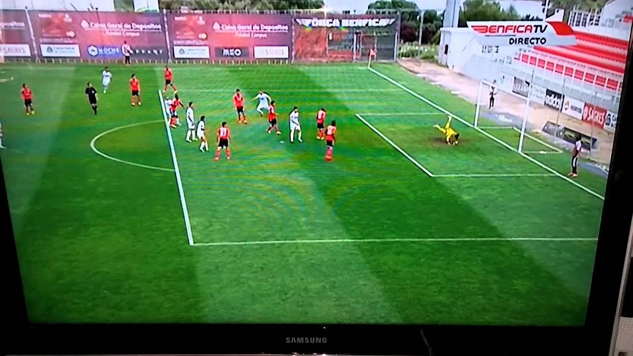 JIM VARELA GREAT GOAL AGAINST BENFICA