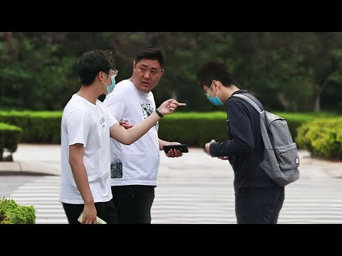 當口吃的人被當街羞辱，路人：你看我這個身高都能找到女朋友