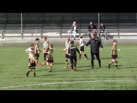 Voetbal:  OFC E1 - Koedijk E1 (16-04-2016)