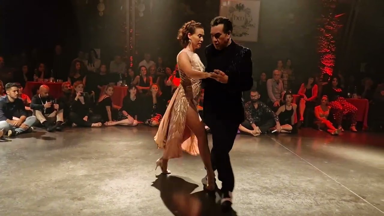 Chicho Frumboli e Juana Spulveda no Milongueros All Aboard em 26/11/22. 4/6